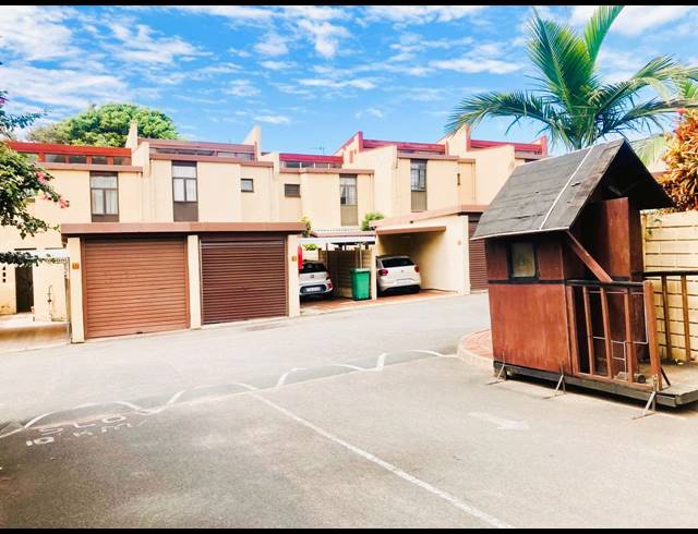 3 BEDROOM DUPLEX FOR SALE IN MONTCLAIR